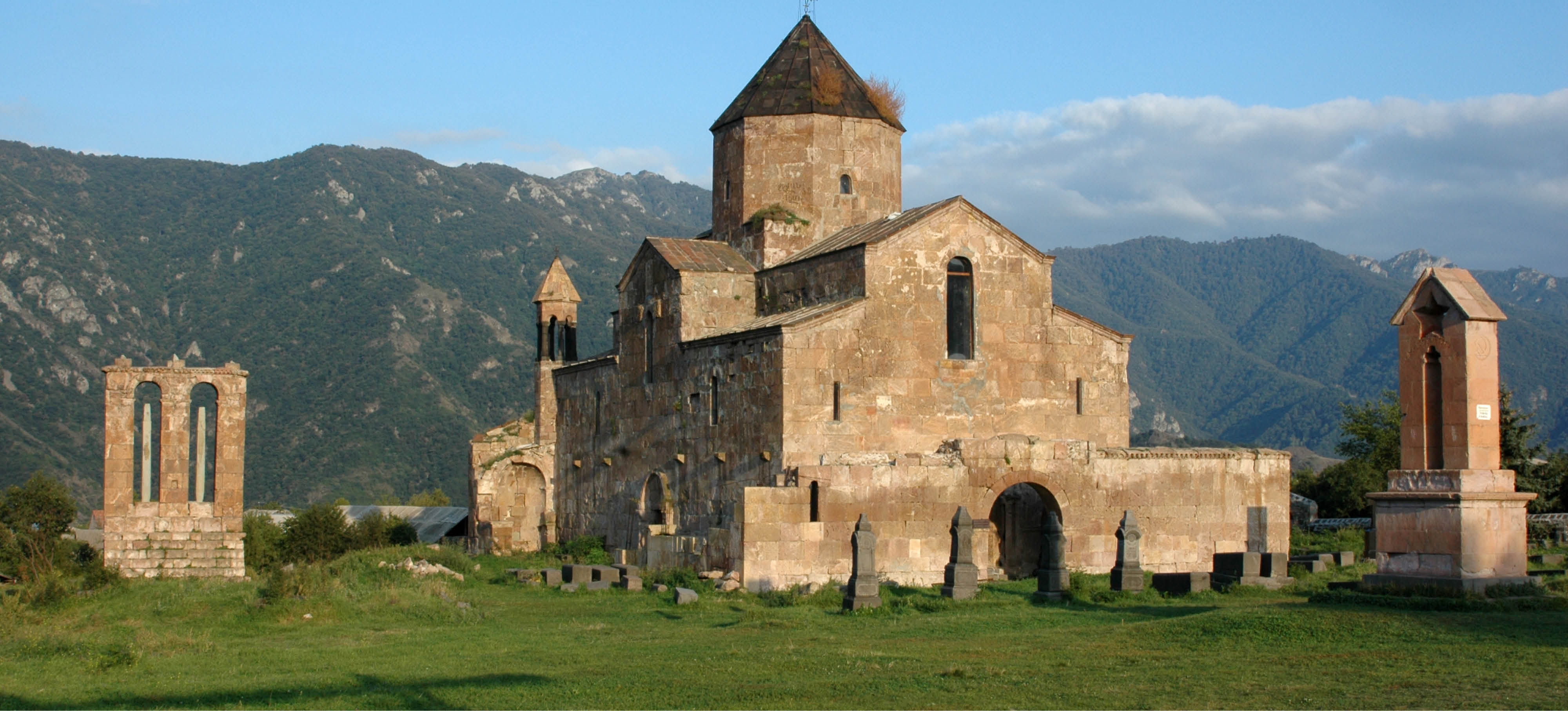 ARMENIA-GRUZJA (10 dni) - Skarby Kaukazu – Szlakiem Wiary i Historii